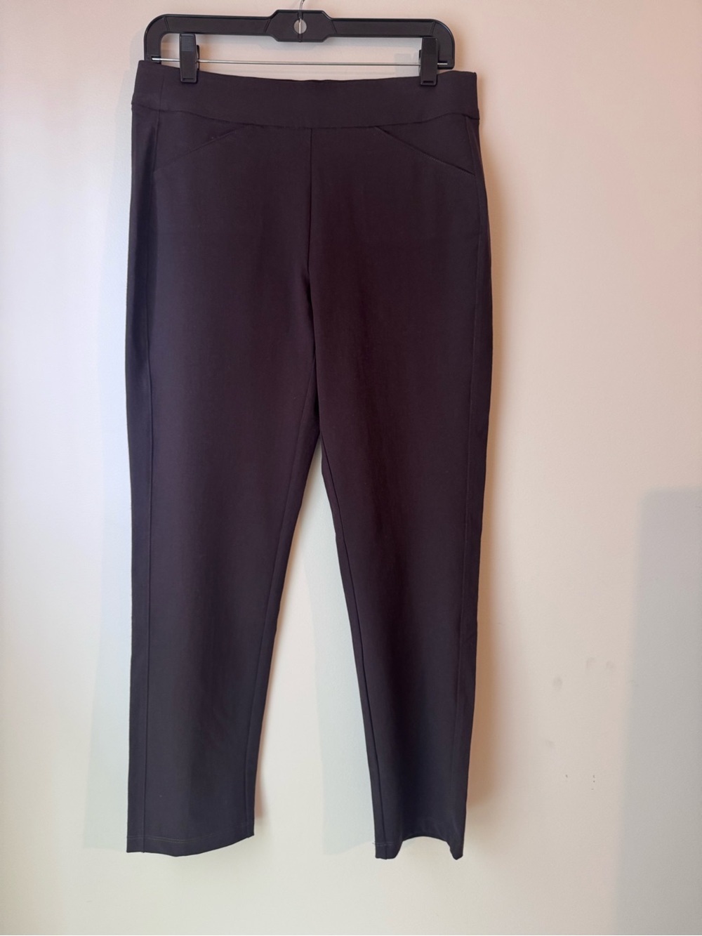 Chico's Travelers Brown pull on Ponte Ankle Pants with front pockets